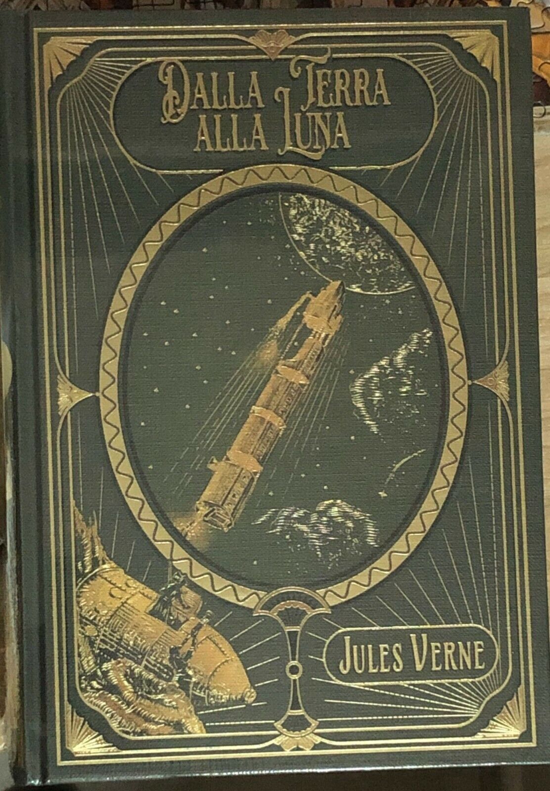 Dalla Terra alla Luna di Jules Verne,  2022,  Rba