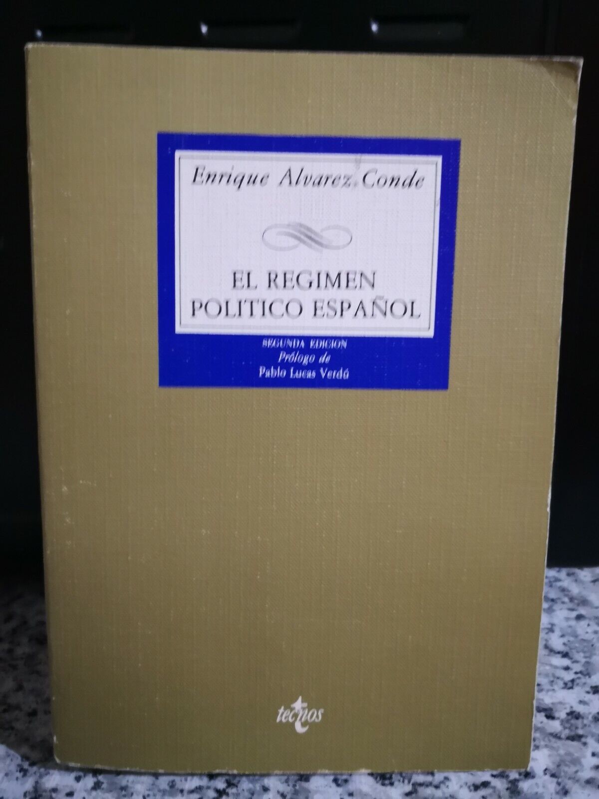 El Regimen politico Espanol 2? ediction  di Enrique Alvarez Conde,1985,Tecnos -F