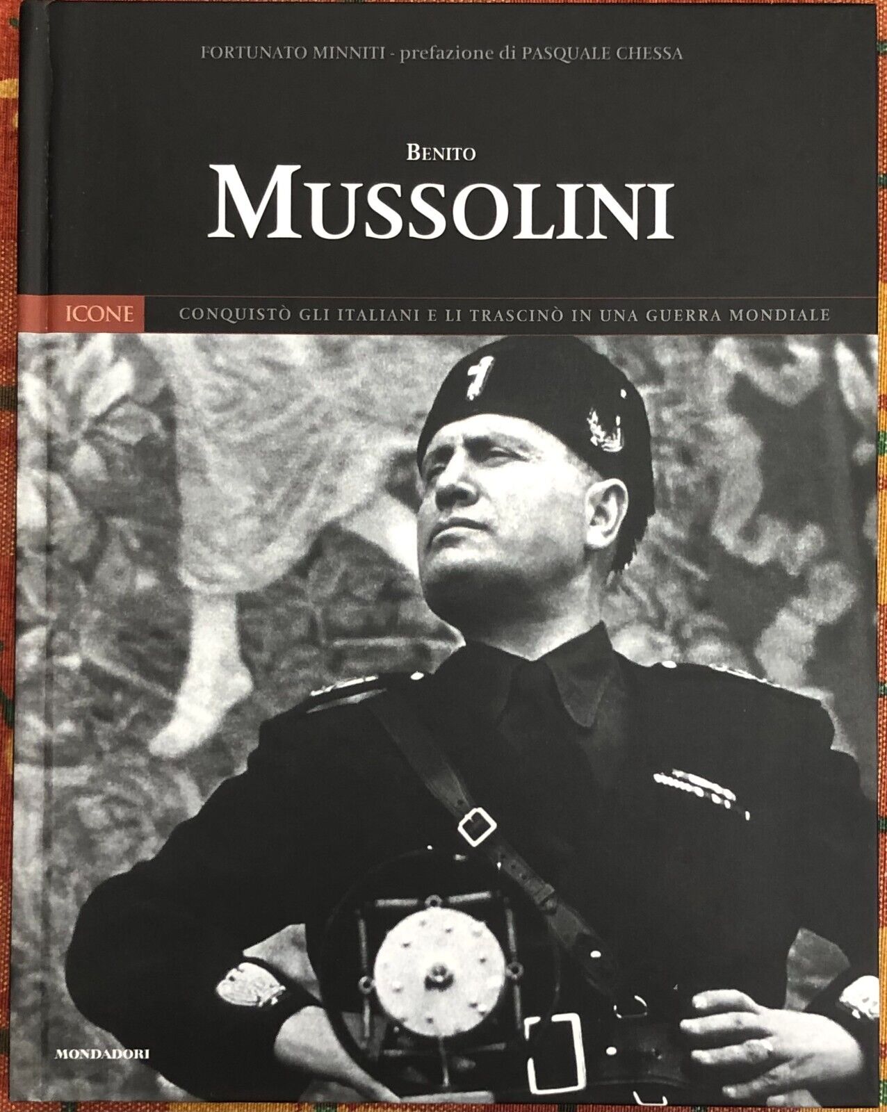 Icone del XX secolo Panorama n. 2 - Benito Mussolini di Fortunato Minniti, 200