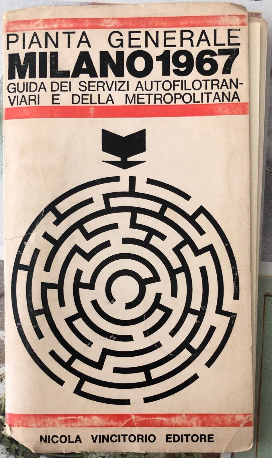  Pianta generale Milano 1967. Guida dei servizi autofilotranviari e della metrop