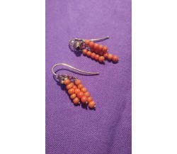 Orecchini vintage in corallo e oro 14 kr., 5,65 gr., lunghezza 4 cm